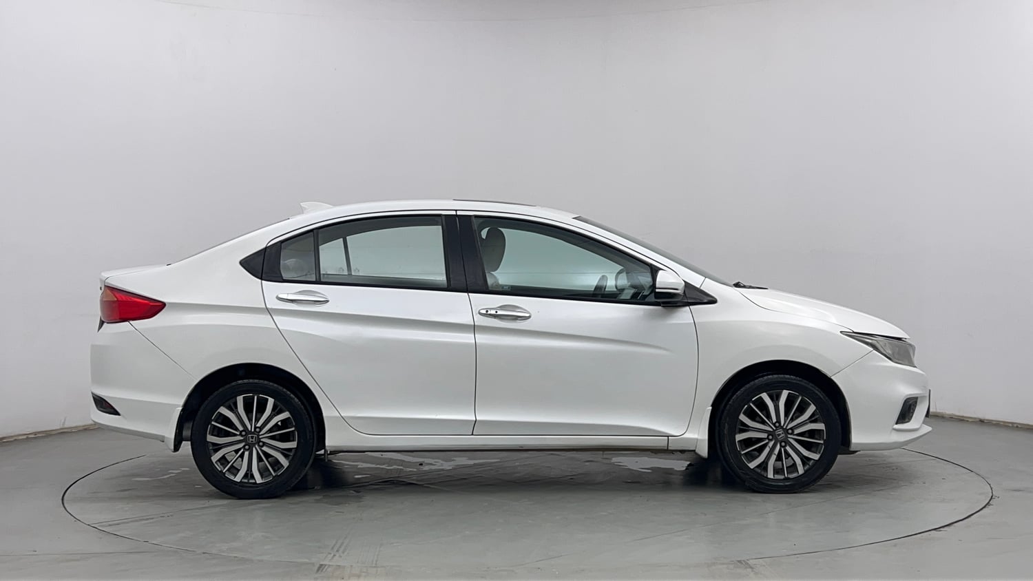 Used 2017 Honda City VX CVT Petrol Petrol Automatic exterior RIGHT SIDE VIEW