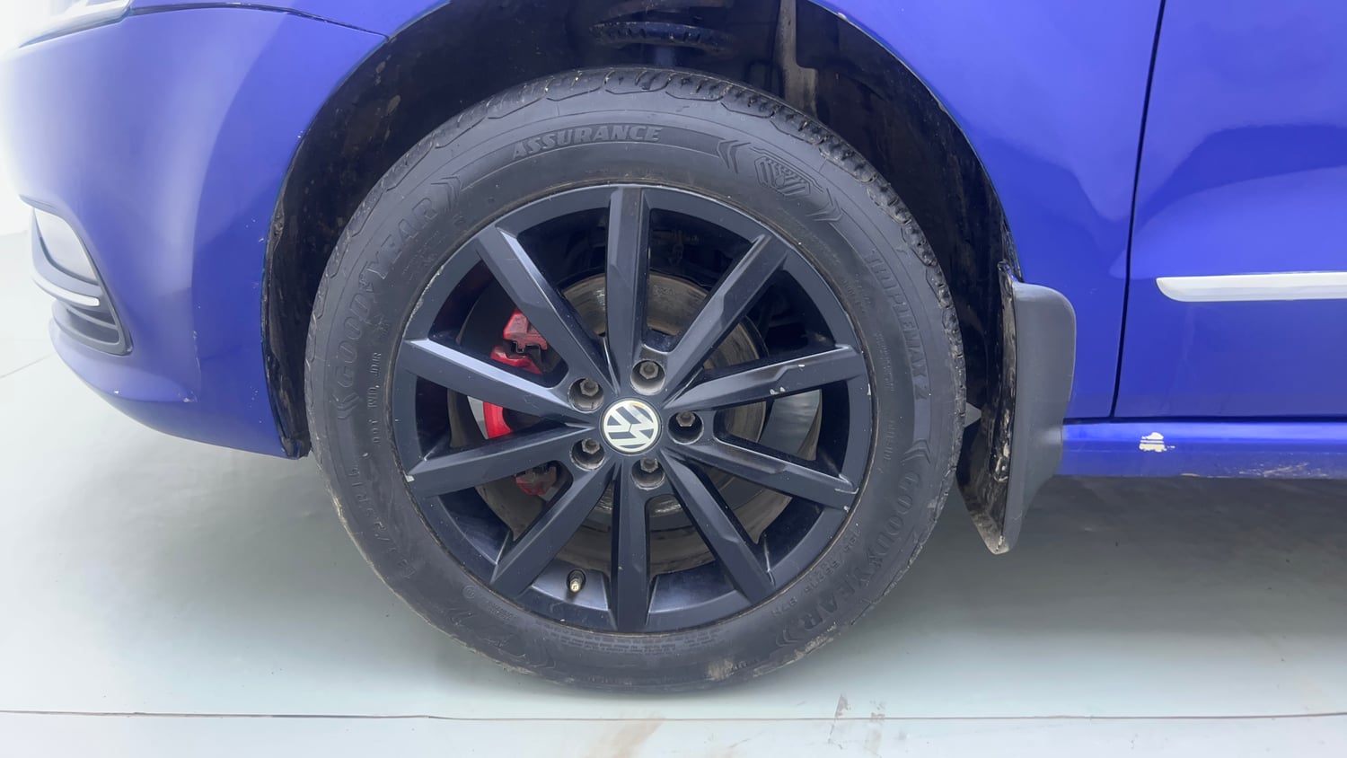 Used 2019 Volkswagen Polo Highline Plus 1.0 (P) 16 Alloy Petrol Manual tyres LEFT FRONT TYRE RIM VIEW