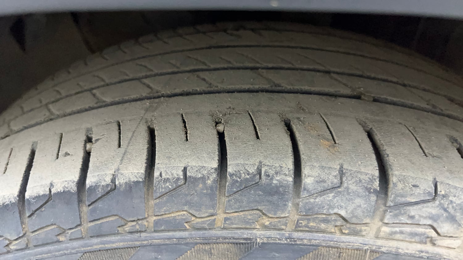 Used 2023 Hyundai Creta SX 1.5 Petrol Petrol Manual tyres LEFT FRONT TYRE TREAD VIEW