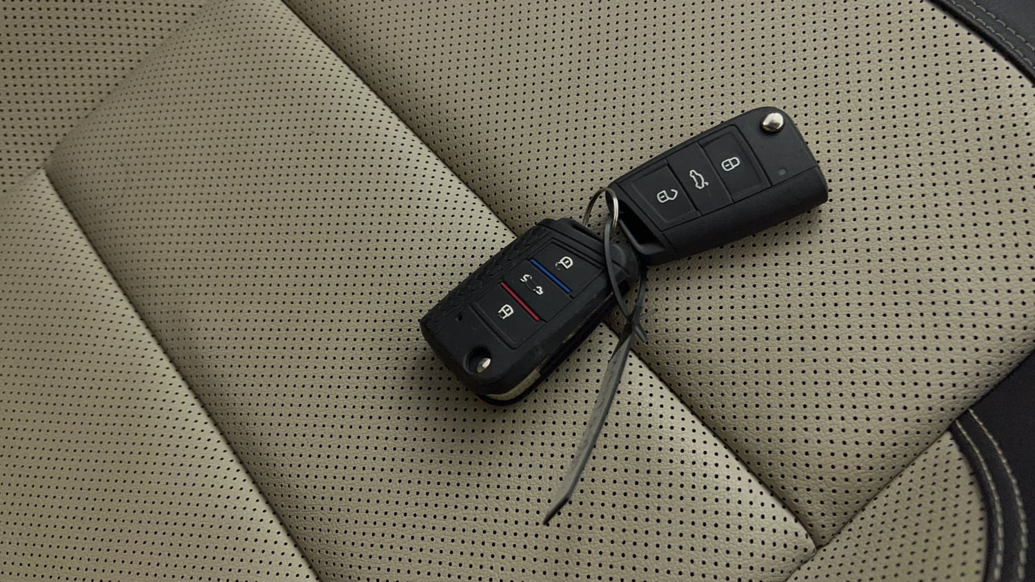 Used 2024 Skoda Slavia Style 1.5L TSI DSG Petrol Automatic extra CAR KEY VIEW