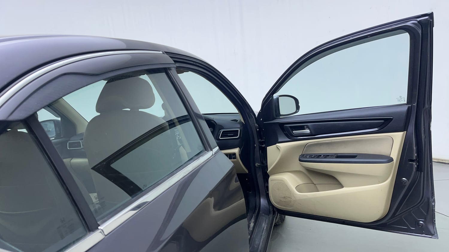 Used 2020 Honda Amaze 1.2 S MT Petrol Petrol Manual interior RIGHT FRONT DOOR OPEN VIEW