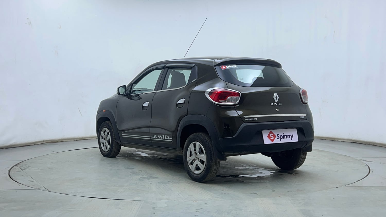 Used 2019 Renault Kwid 1.0 RXT AMT Opt Petrol Automatic exterior LEFT REAR CORNER VIEW