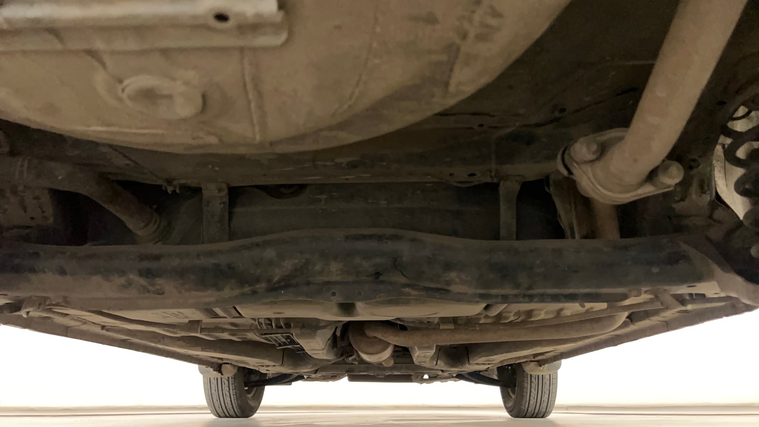 Used 2014 Honda Amaze 1.2 S i-VTEC Petrol Manual extra REAR UNDERBODY VIEW (TAKEN FROM REAR)
