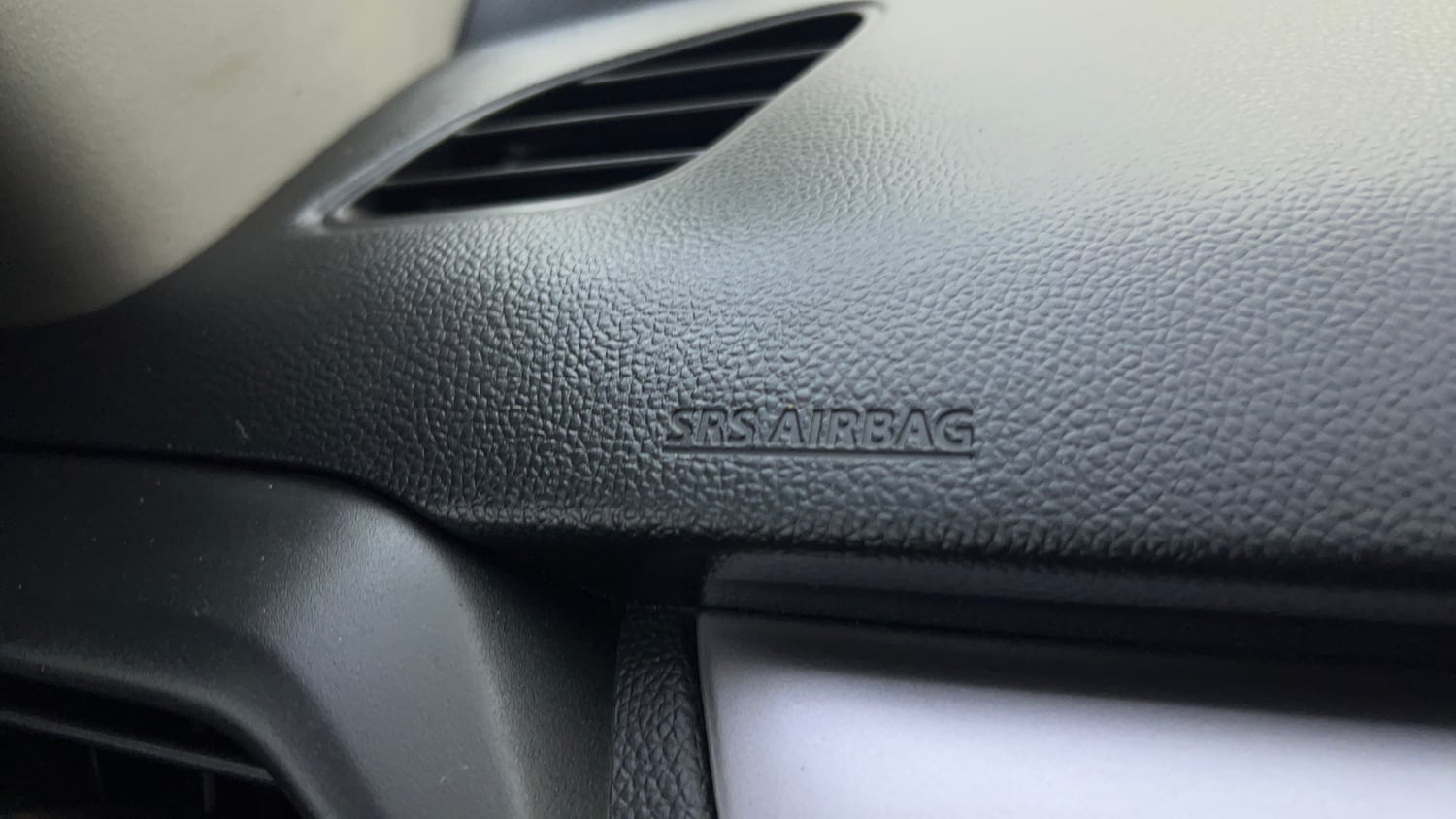 Used 2024 Maruti Suzuki Swift ZXi AMT Petrol Automatic top_features Airbags