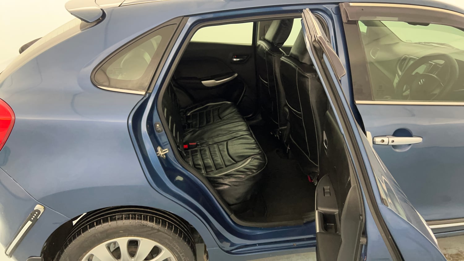 Used 2018 Maruti Suzuki Baleno Alpha 1.2 AT Petrol Automatic interior RIGHT SIDE REAR DOOR CABIN VIEW
