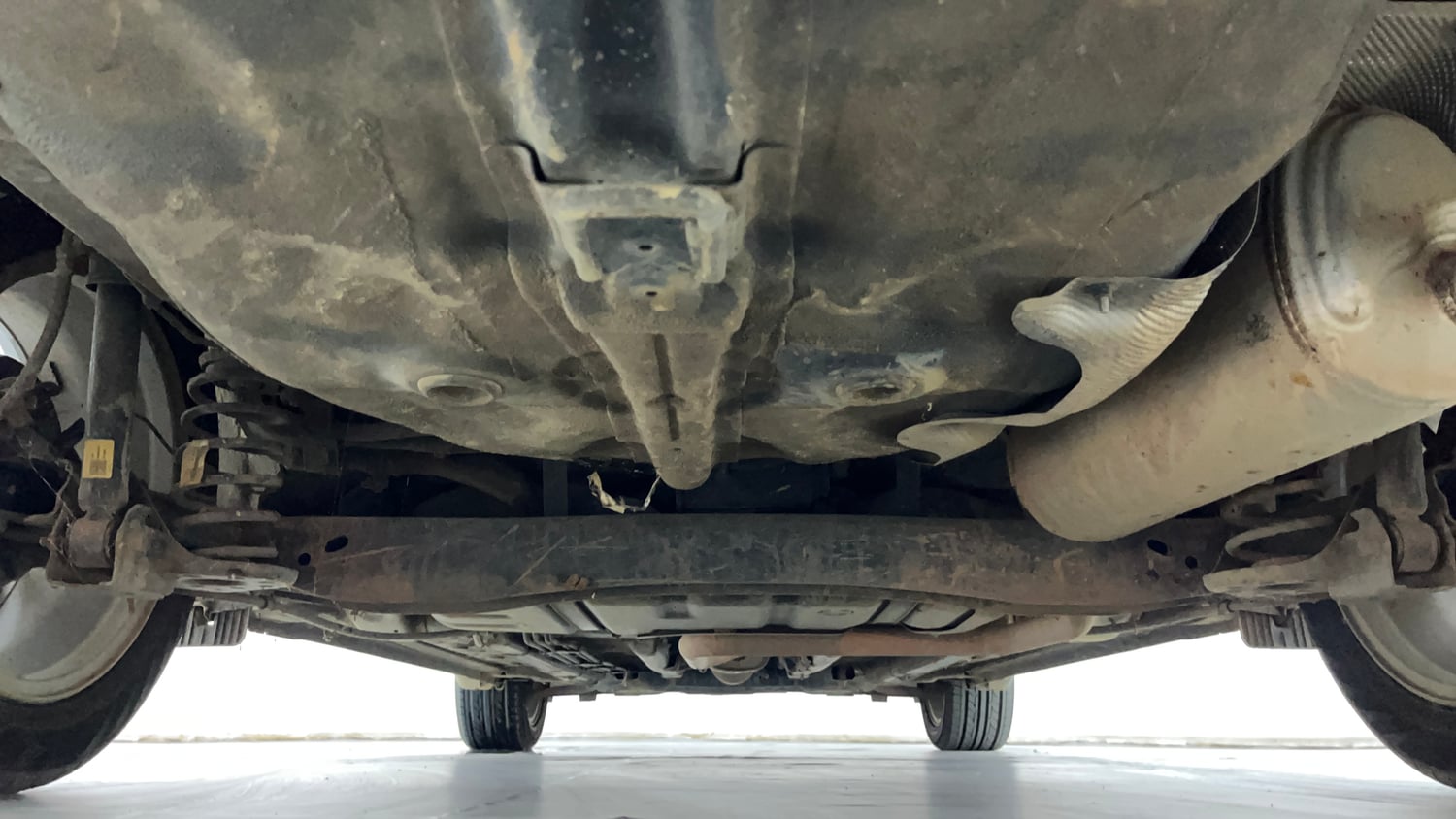 Used 2024 Hyundai Verna SX (O) 1.5 Petrol IVT Petrol Automatic extra REAR UNDERBODY VIEW (TAKEN FROM REAR)