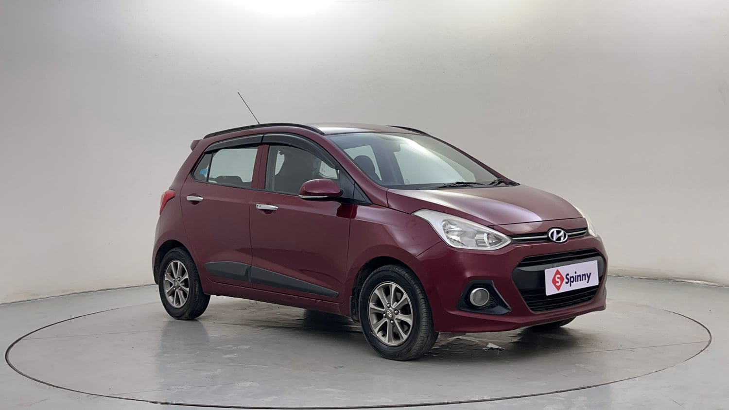 Used 2015 Hyundai Grand i10 Asta 1.1 CRDi (O) Diesel Manual exterior RIGHT FRONT CORNER VIEW