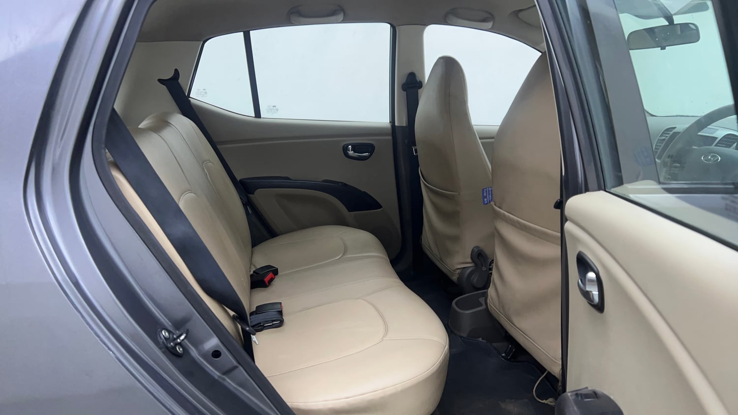 Used 2013 Hyundai i10 Magna 1.2 Kappa2 Petrol Manual interior RIGHT SIDE REAR DOOR CABIN VIEW