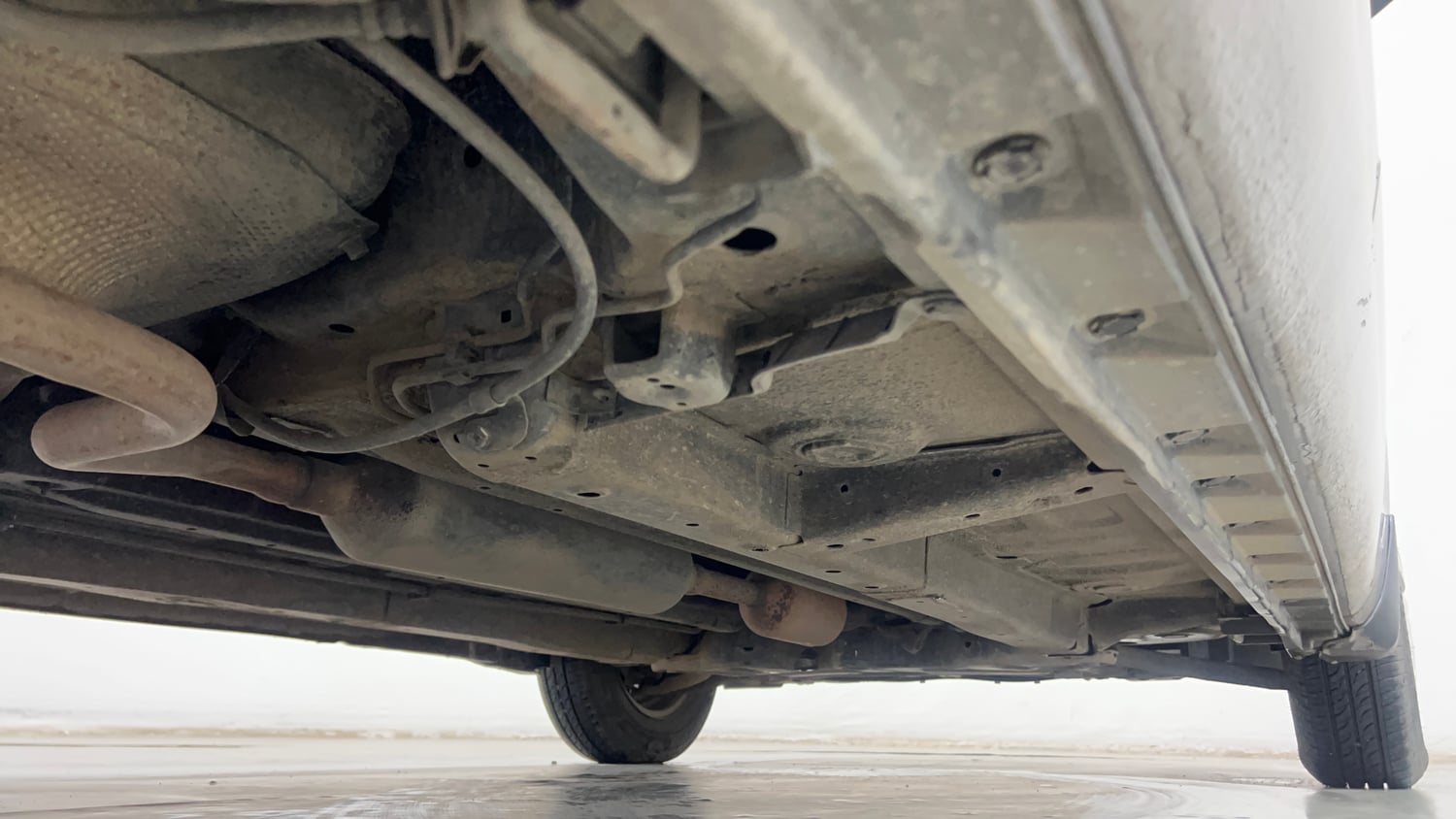 Used 2016 Maruti Suzuki Swift Dzire VXI Petrol Manual extra REAR RIGHT UNDERBODY VIEW