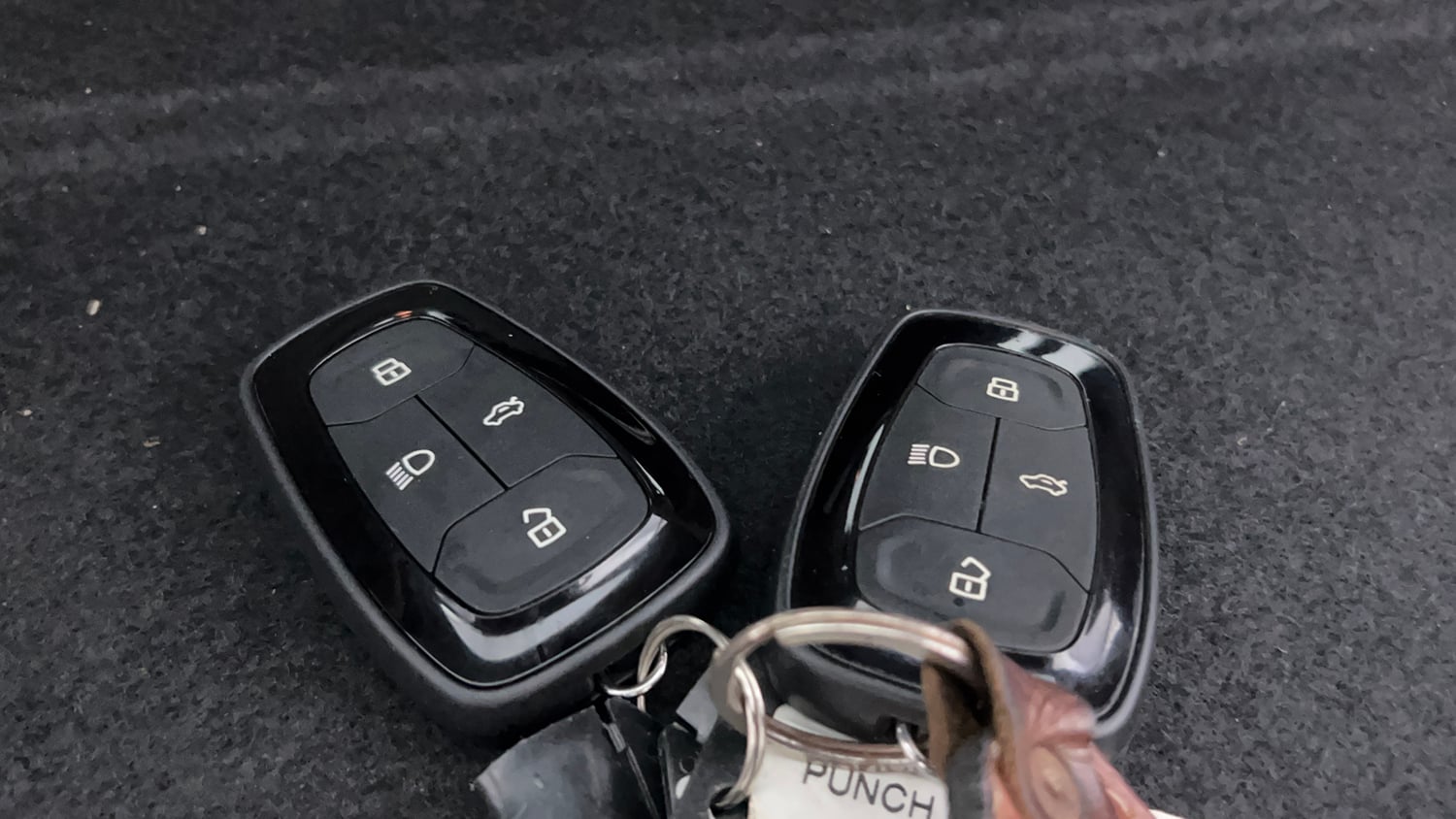 Used 2023 Tata Punch Creative Dual Tone AMT Petrol Automatic extra CAR KEY VIEW