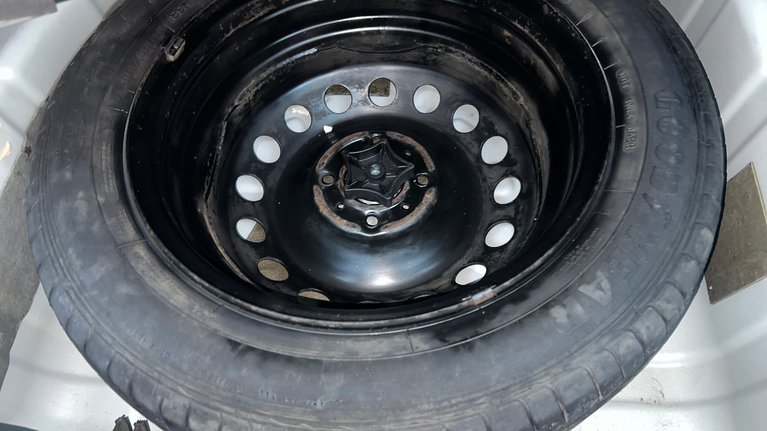 Used 2021 Tata Nexon XM (S) Petrol Manual tyres SPARE TYRE VIEW
