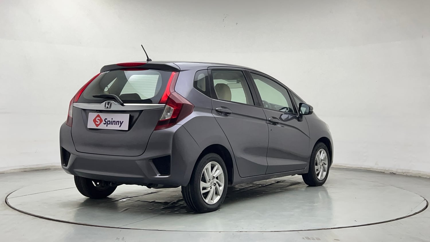 Used 2018 Honda Jazz V CVT Petrol Petrol Automatic exterior RIGHT REAR CORNER VIEW