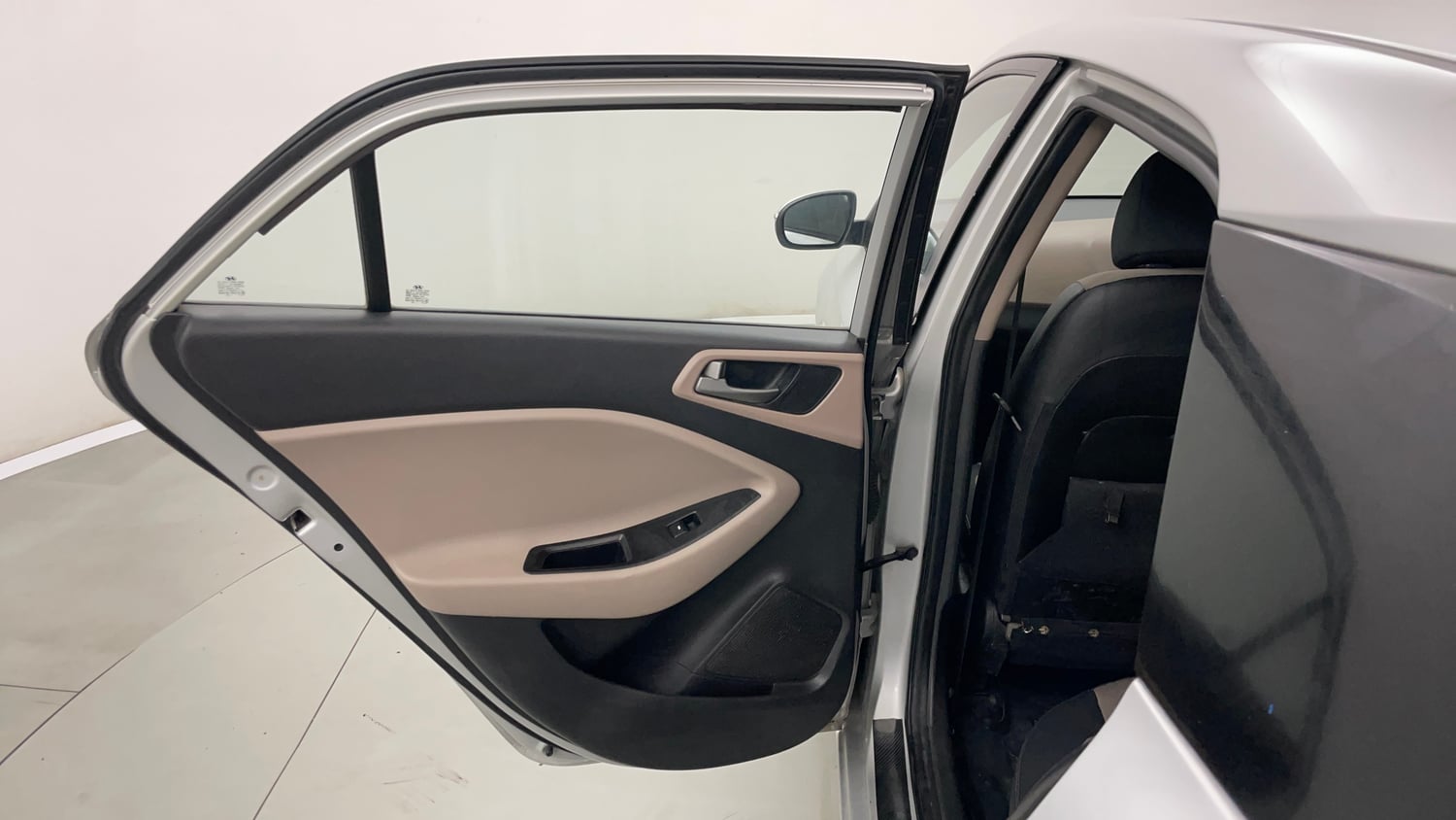 Used 2017 Hyundai Elite i20 Sportz 1.2 Petrol Manual interior LEFT REAR DOOR OPEN VIEW