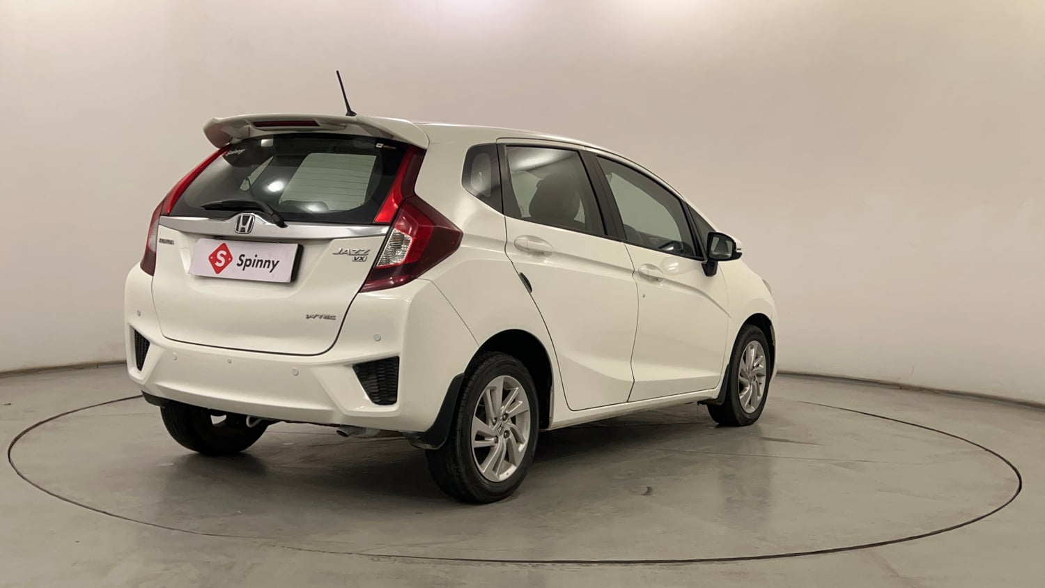 Used 2016 Honda Jazz VX Petrol Petrol Manual exterior RIGHT REAR CORNER VIEW