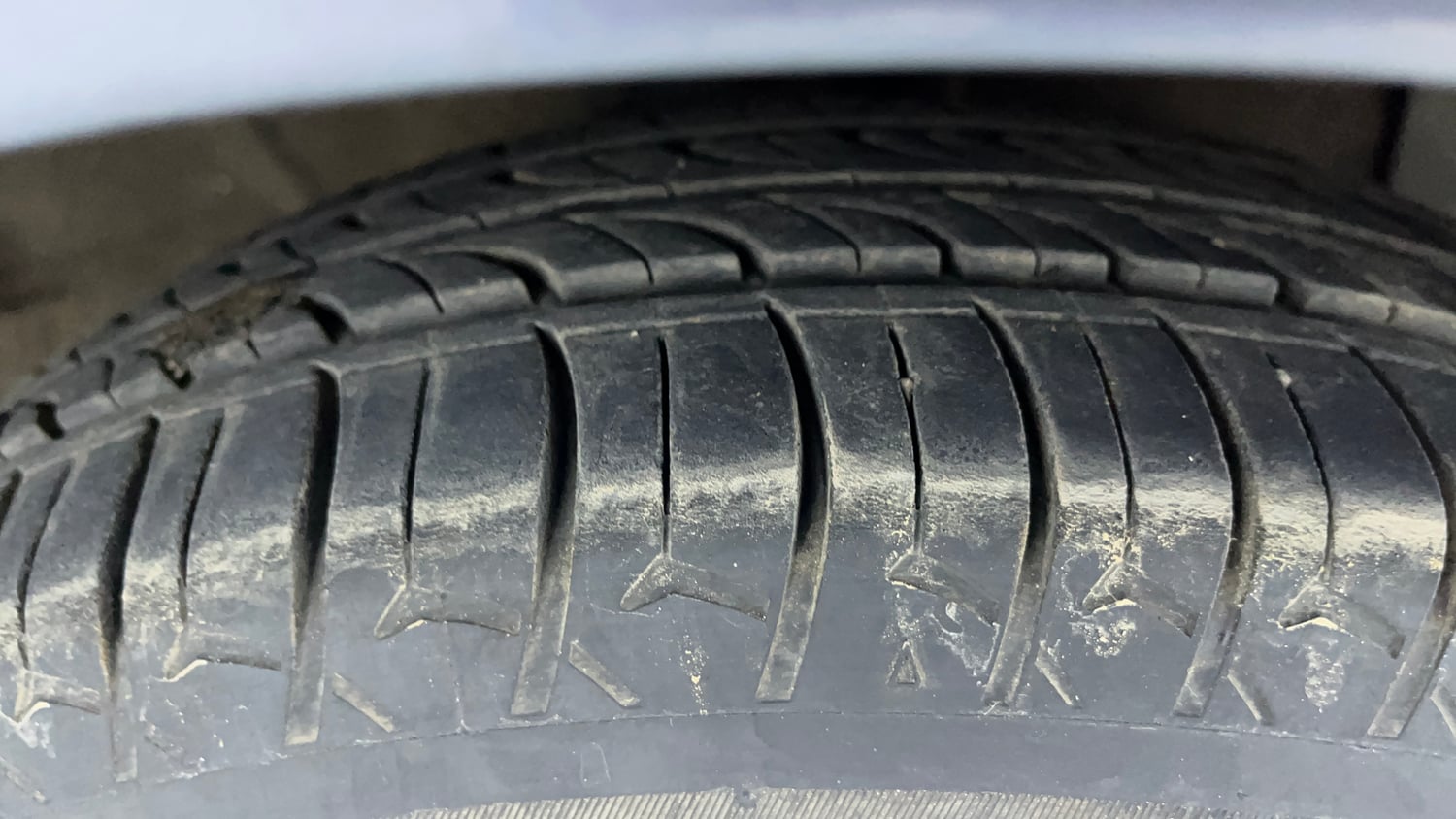 Used 2018 Hyundai Grand i10 Asta 1.2 Kappa VTVT Petrol Manual tyres RIGHT FRONT TYRE TREAD VIEW
