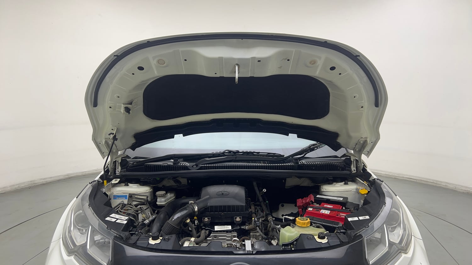 Used 2021 Tata Nexon XM (S) Petrol Manual engine ENGINE & BONNET OPEN FRONT VIEW