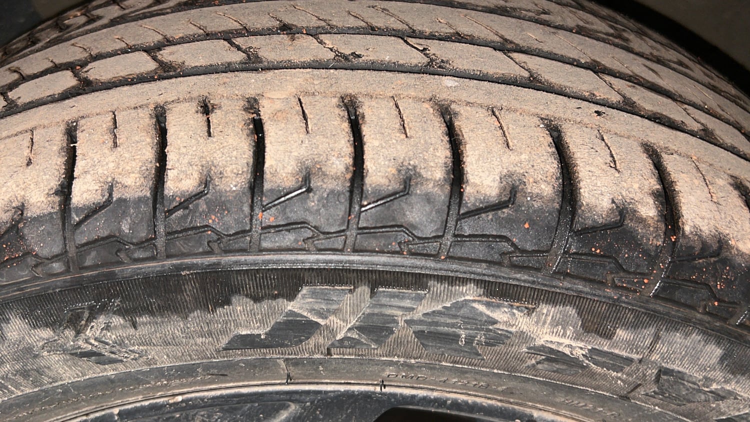 Used 2023 Hyundai Creta SX (O) 1.5 Diesel Automatic knight Diesel Automatic tyres LEFT FRONT TYRE TREAD VIEW