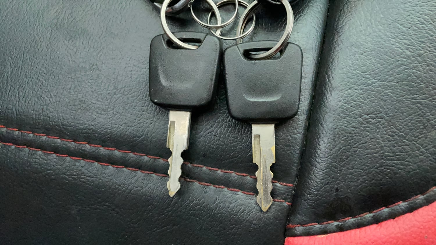 Used 2016 Datsun Redi-GO T (O) Petrol Manual extra CAR KEY VIEW