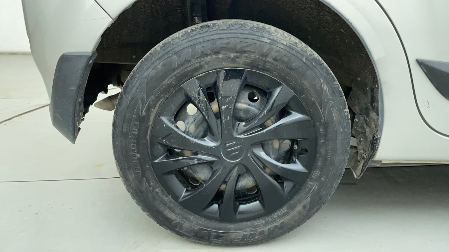 Used 2022 Maruti Suzuki Wagon R VXi (O) 1.2 Petrol Manual tyres RIGHT REAR TYRE RIM VIEW