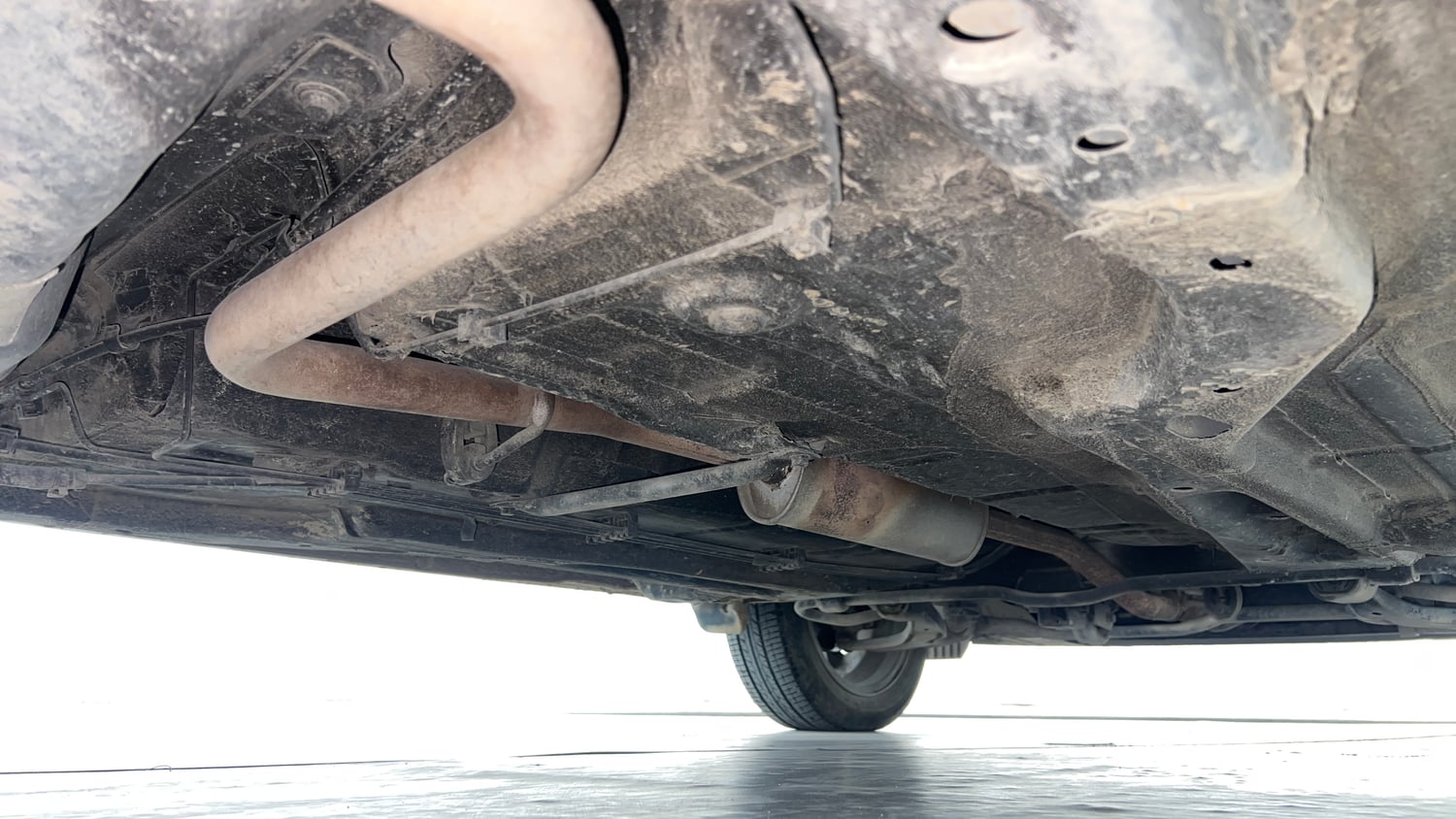 Used 2022 Tata Tiago XZA Plus Petrol Automatic extra REAR RIGHT UNDERBODY VIEW