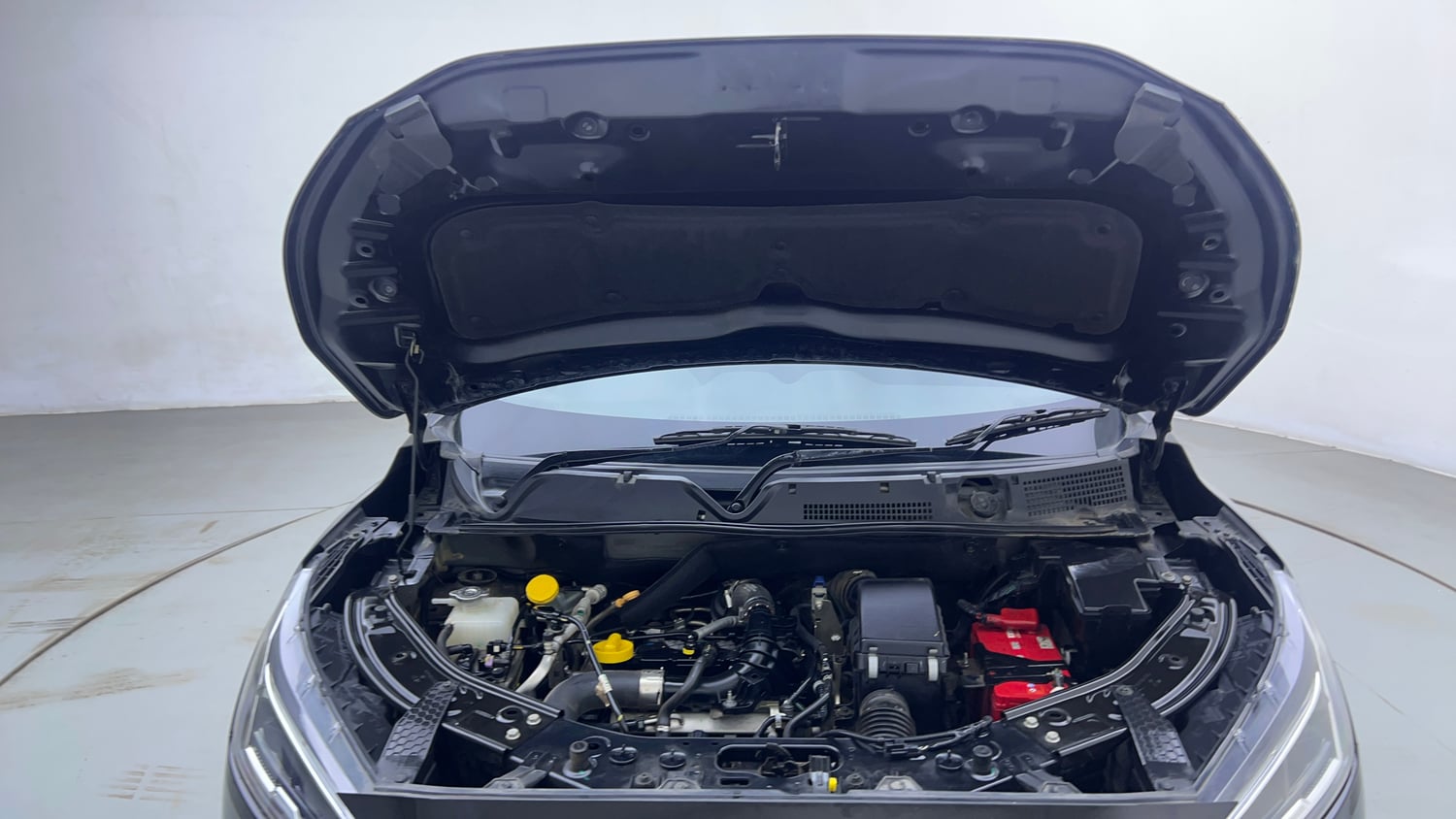 Used 2021 Nissan Magnite XV Premium Turbo (O) Petrol Manual engine ENGINE & BONNET OPEN FRONT VIEW
