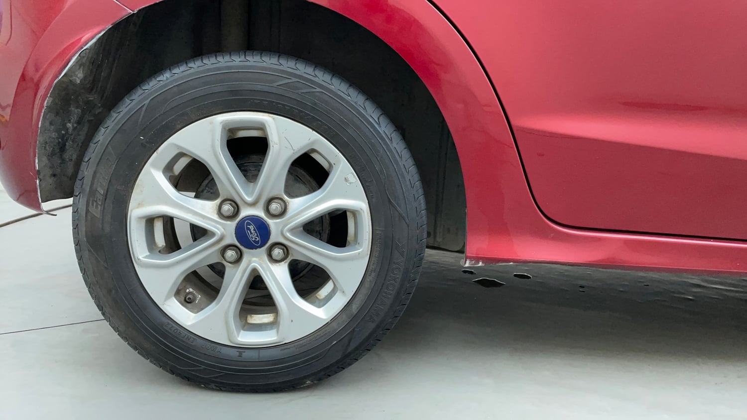 Used 2018 Ford Figo Titanium1.5 TDCi Diesel Manual tyres RIGHT REAR TYRE RIM VIEW