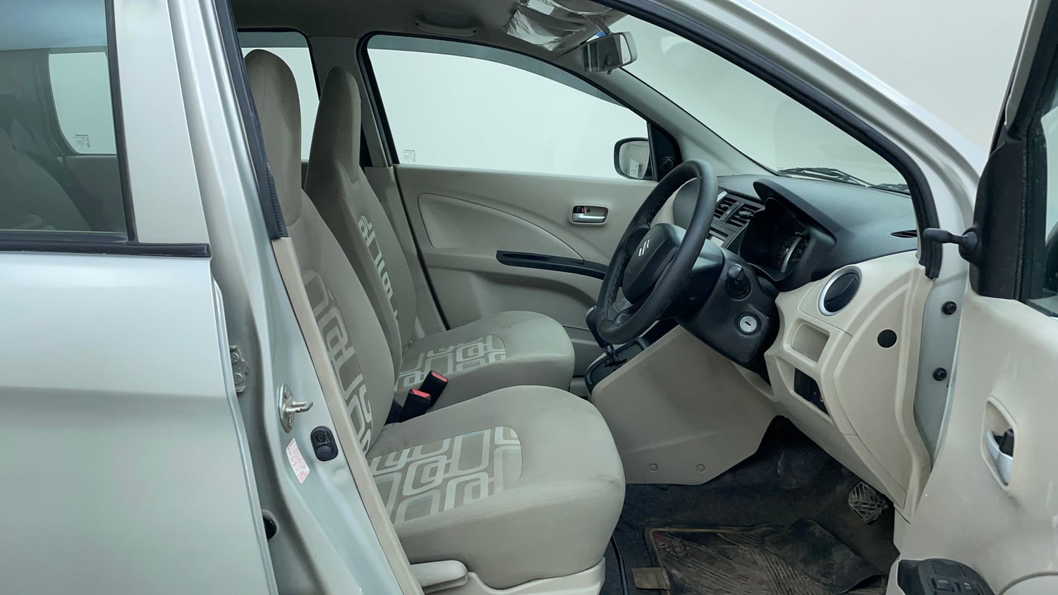 Used 2020 Maruti Suzuki Celerio VXi AMT Petrol Automatic interior RIGHT SIDE FRONT DOOR CABIN VIEW