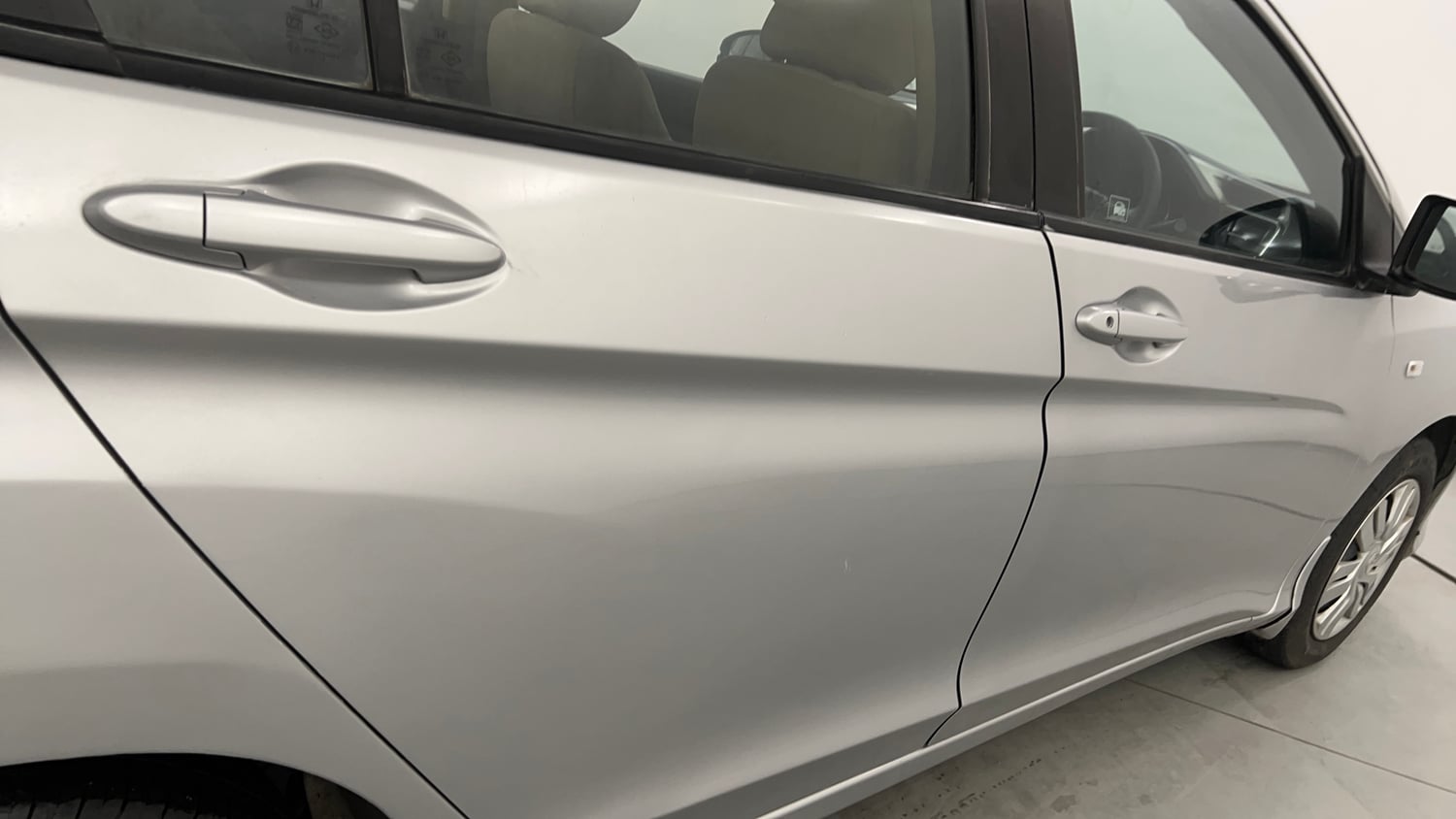 Used 2014 Honda City SV Petrol Manual dents MINOR SCRATCH