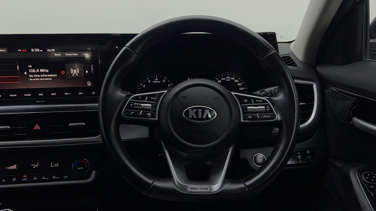 Used 2021 Kia Seltos Anniversary Edition 1.5 Petrol Manual interior STEERING VIEW