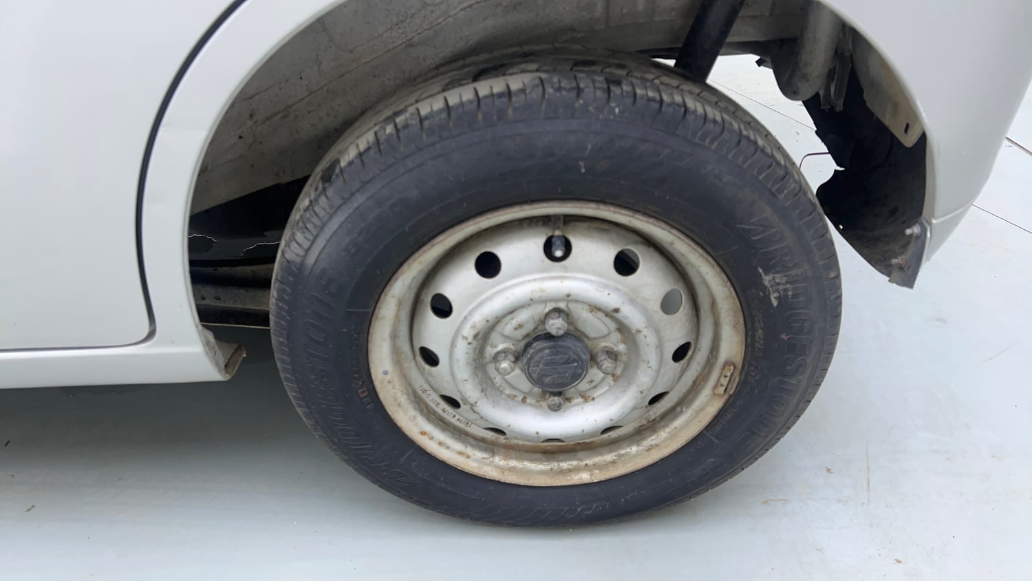 Used 2012 Maruti Suzuki Wagon R LXi Petrol Manual tyres LEFT REAR TYRE RIM VIEW