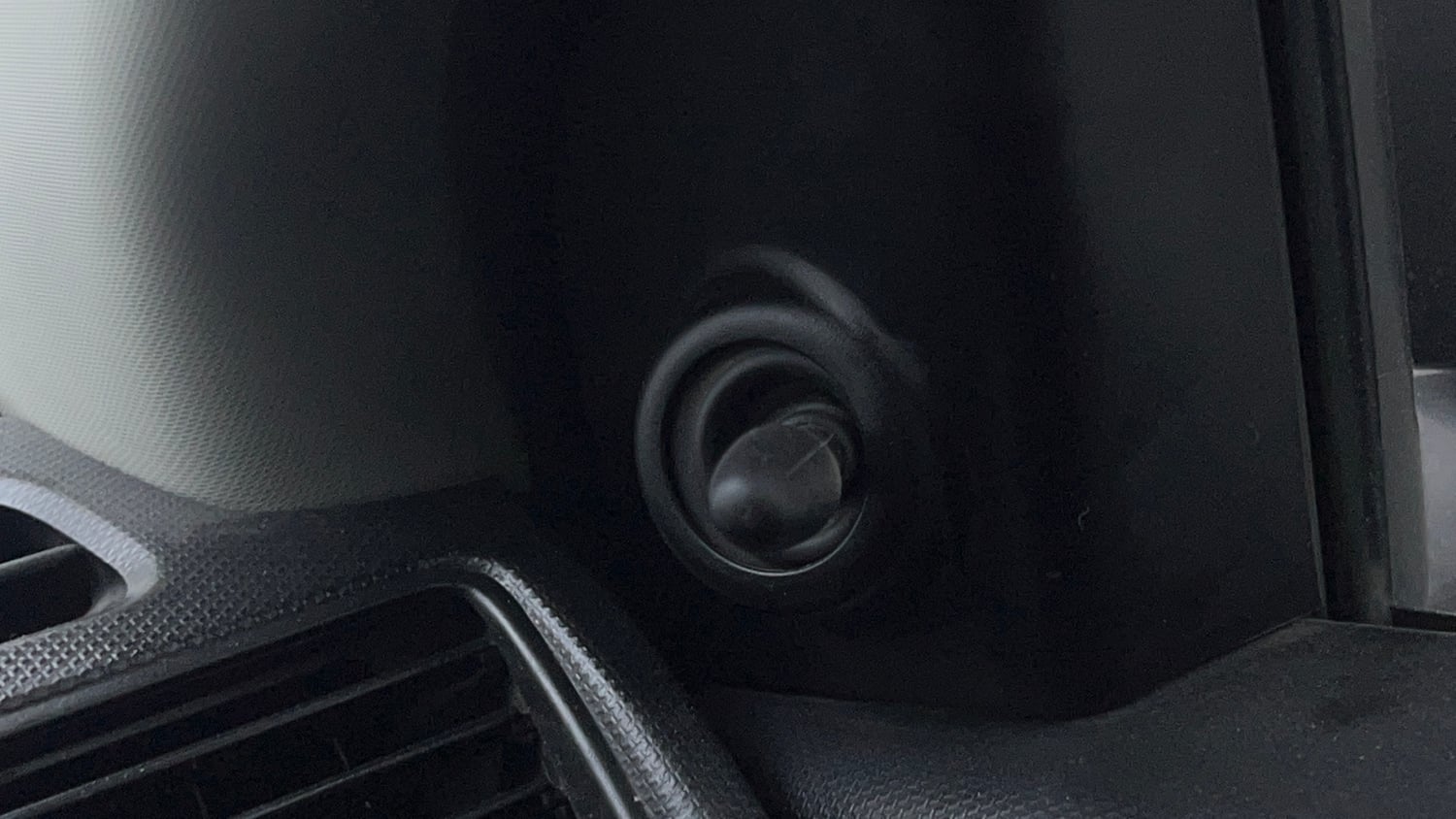 Used 2014 Maruti Suzuki Swift LXi Petrol Manual top_features Adjustable ORVM