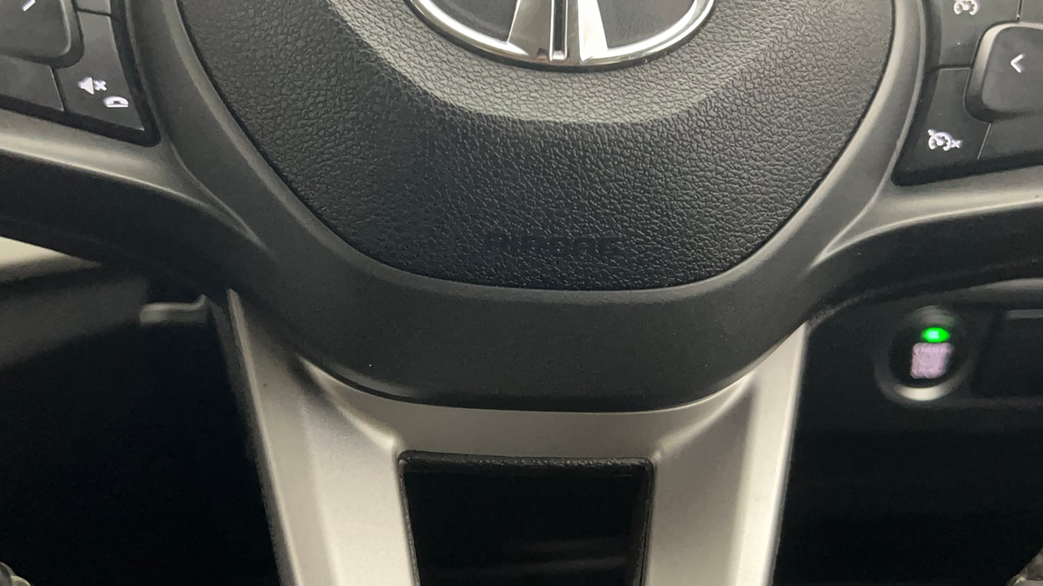 Used 2023 Tata Punch Creative Dual Tone AMT Petrol Automatic top_features Airbags