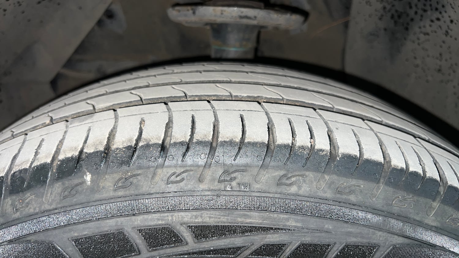 Used 2024 Maruti Suzuki Brezza LXi S-CNG Cng Manual tyres LEFT FRONT TYRE TREAD VIEW