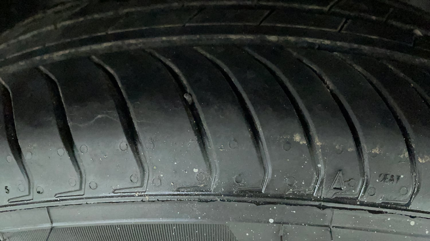 Used 2020 Tata Tigor Revotron XZA Petrol Automatic tyres RIGHT FRONT TYRE TREAD VIEW