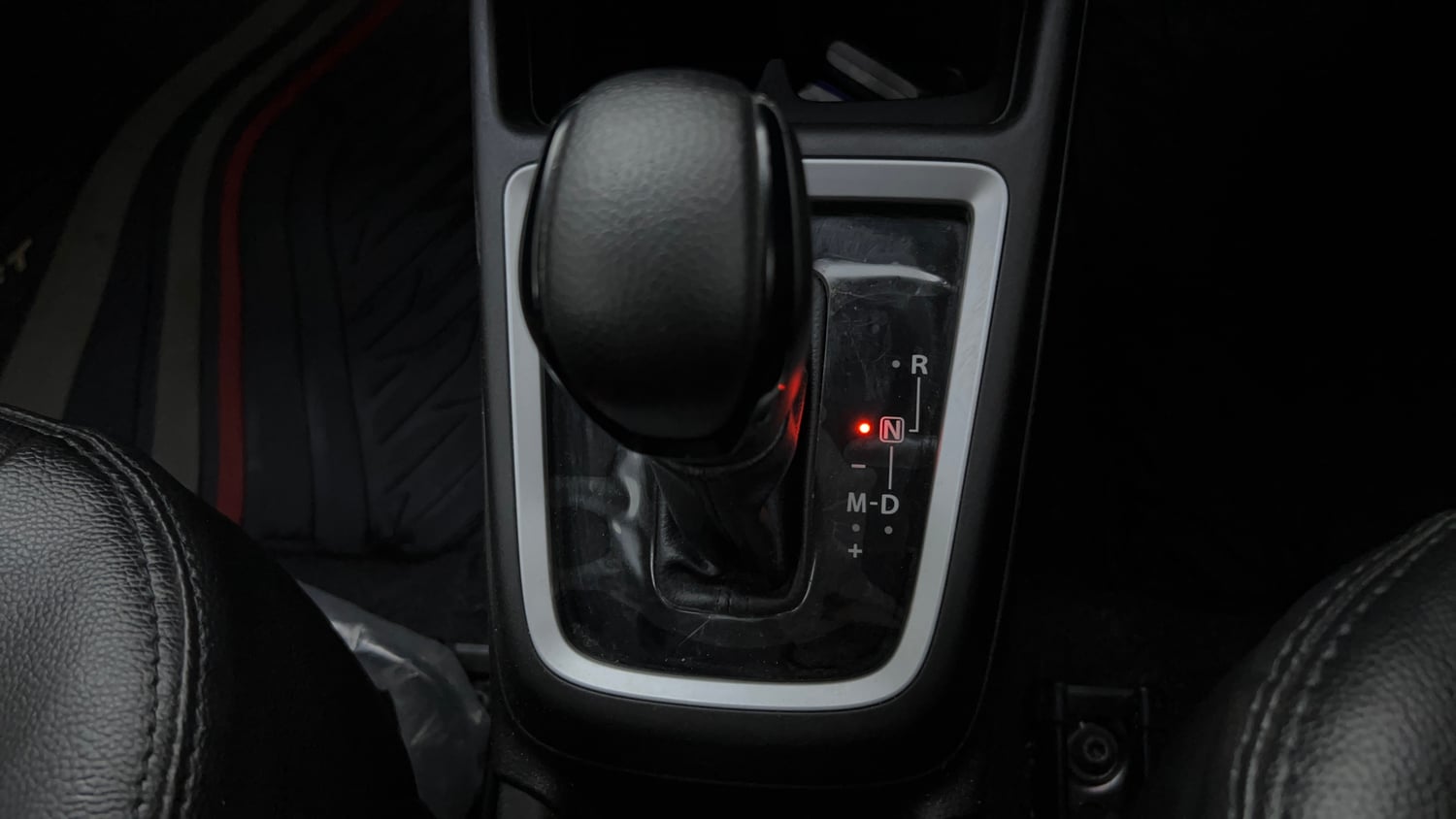 Used 2024 Maruti Suzuki Swift ZXi AMT Petrol Automatic interior GEAR  KNOB VIEW