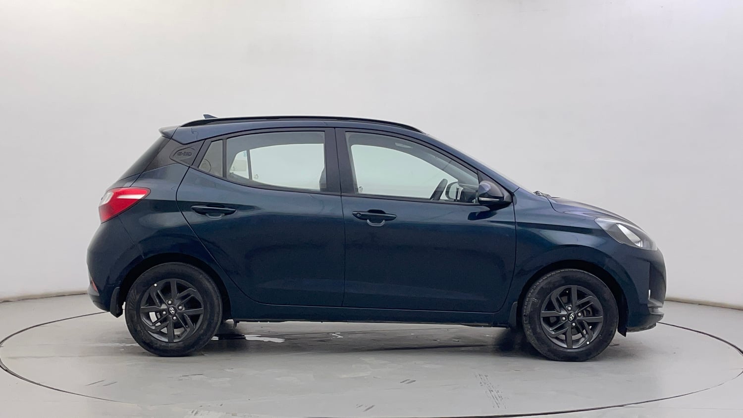 Used 2020 Hyundai Grand i10 Nios Sportz 1.2 Kappa VTVT Petrol Manual exterior RIGHT SIDE VIEW