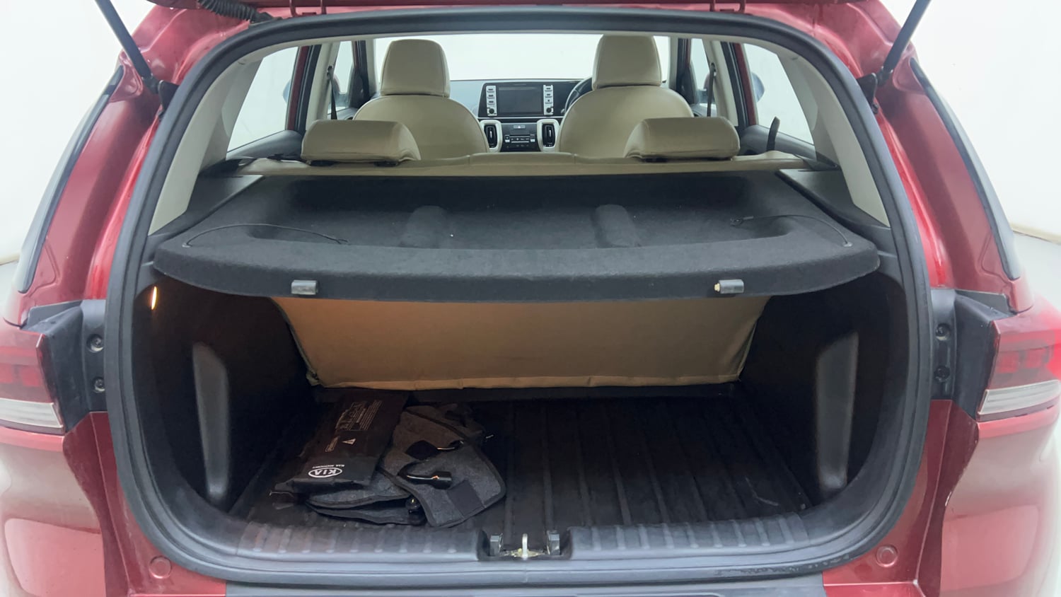 Used 2021 Kia Sonet HTX 1.5 Diesel Manual interior DICKY INSIDE VIEW