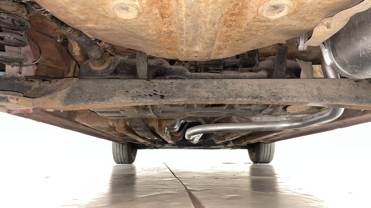 Used 2016 Hyundai Elite i20 Sportz 1.2 Petrol Manual extra REAR UNDERBODY VIEW (TAKEN FROM REAR)