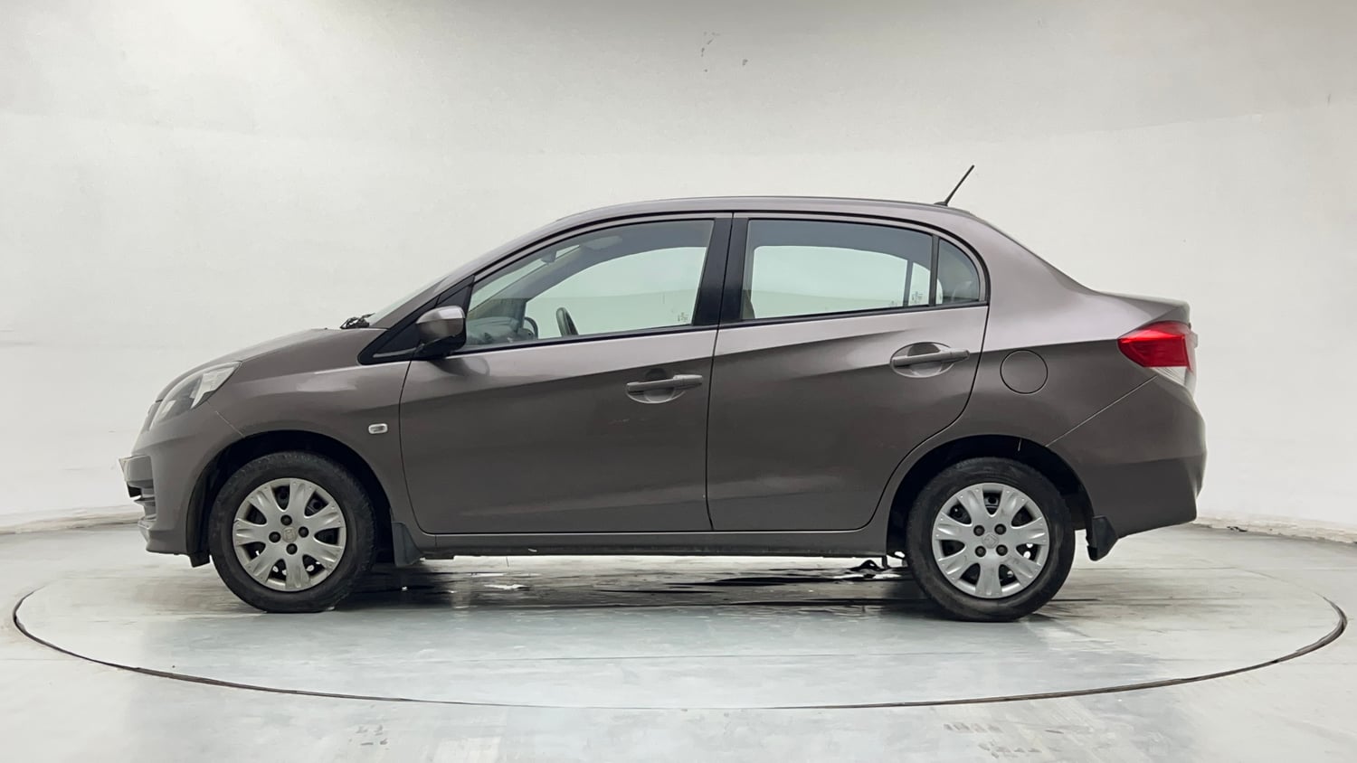 Used 2013 Honda Amaze 1.2 S i-VTEC Petrol Manual exterior LEFT SIDE VIEW