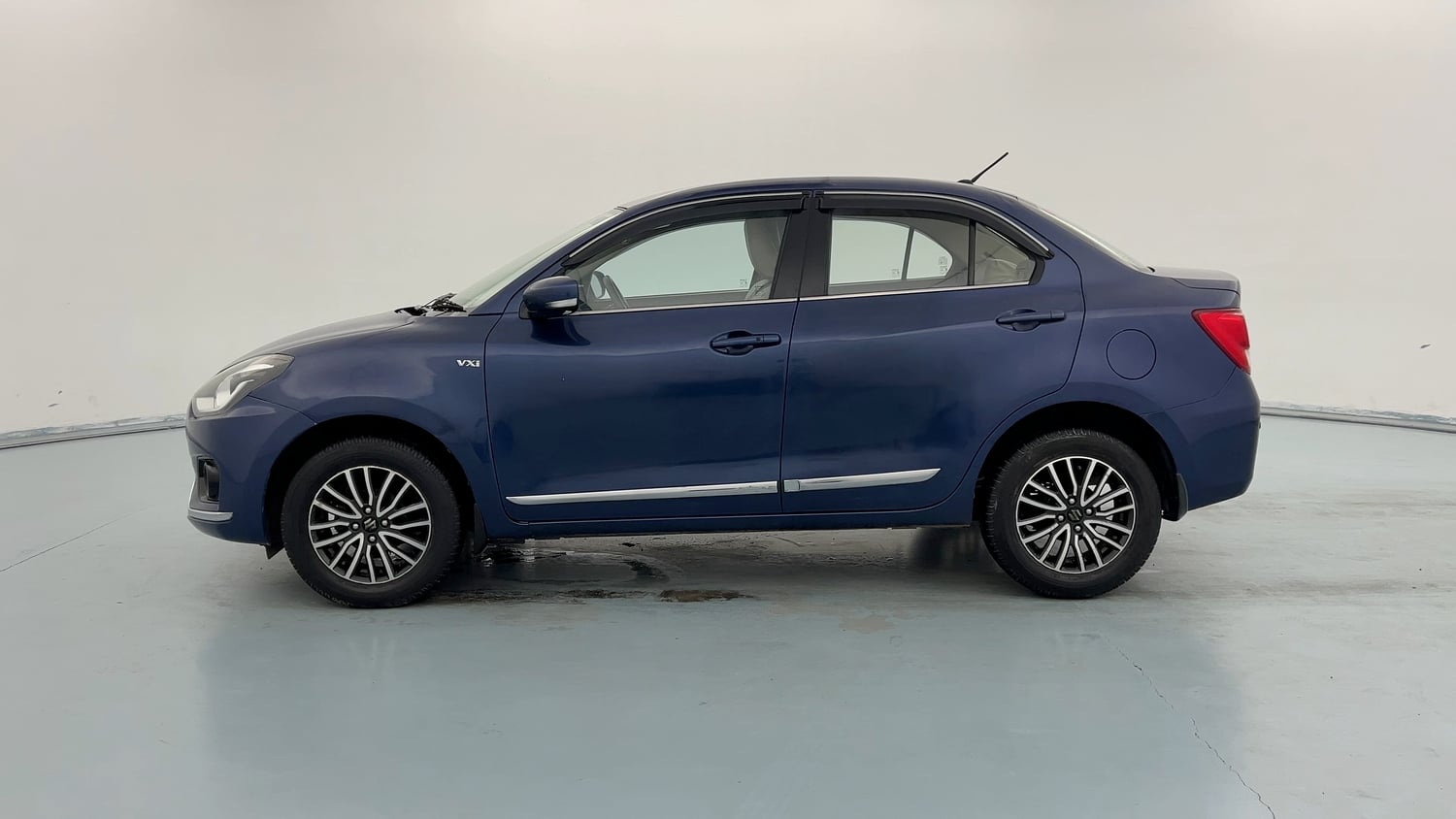 Used 2018 Maruti Suzuki Dzire ZXi Plus Petrol Manual exterior LEFT SIDE VIEW