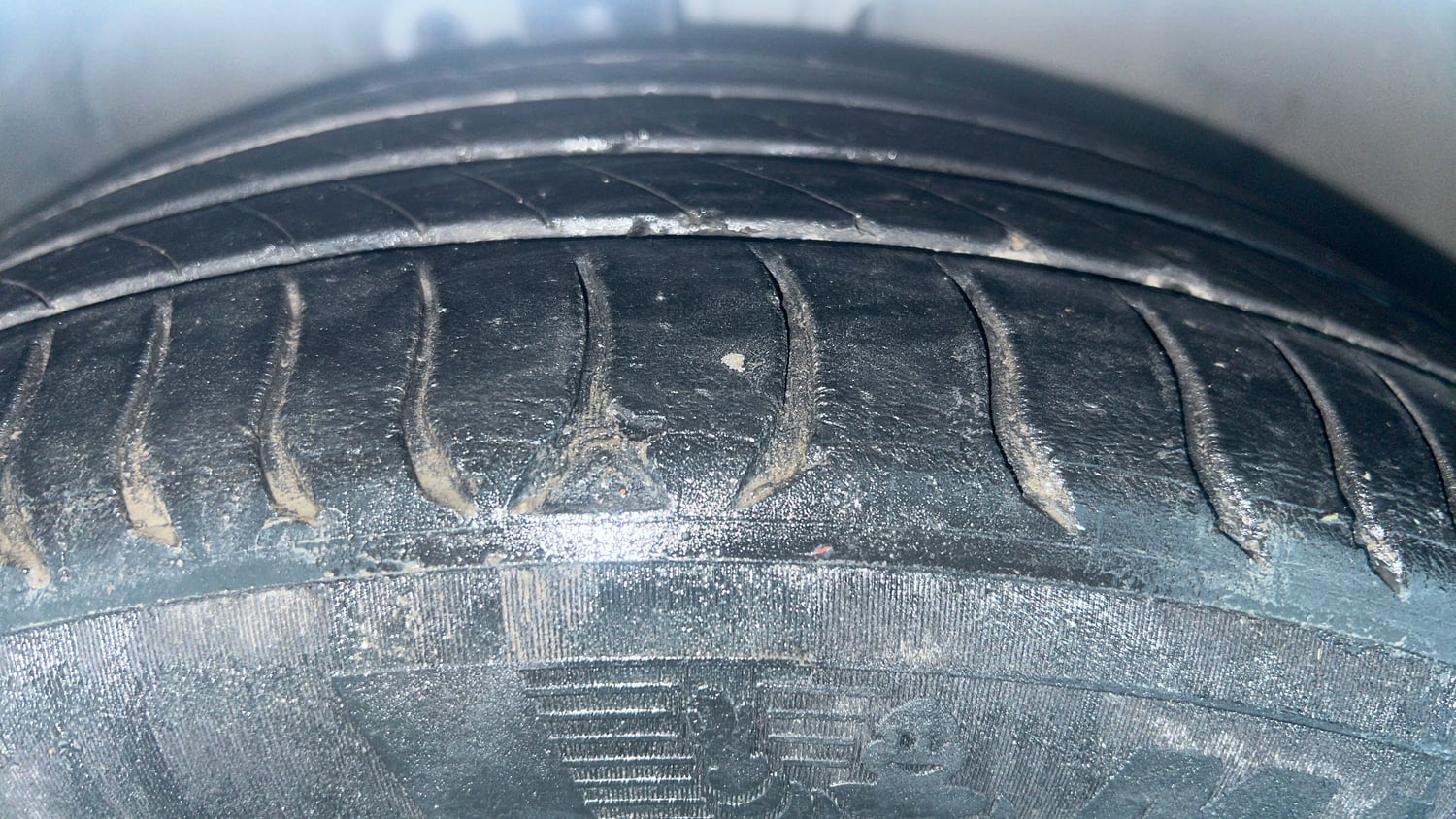Used 2019 Honda Civic ZX CVT Petrol Petrol Automatic tyres RIGHT FRONT TYRE TREAD VIEW