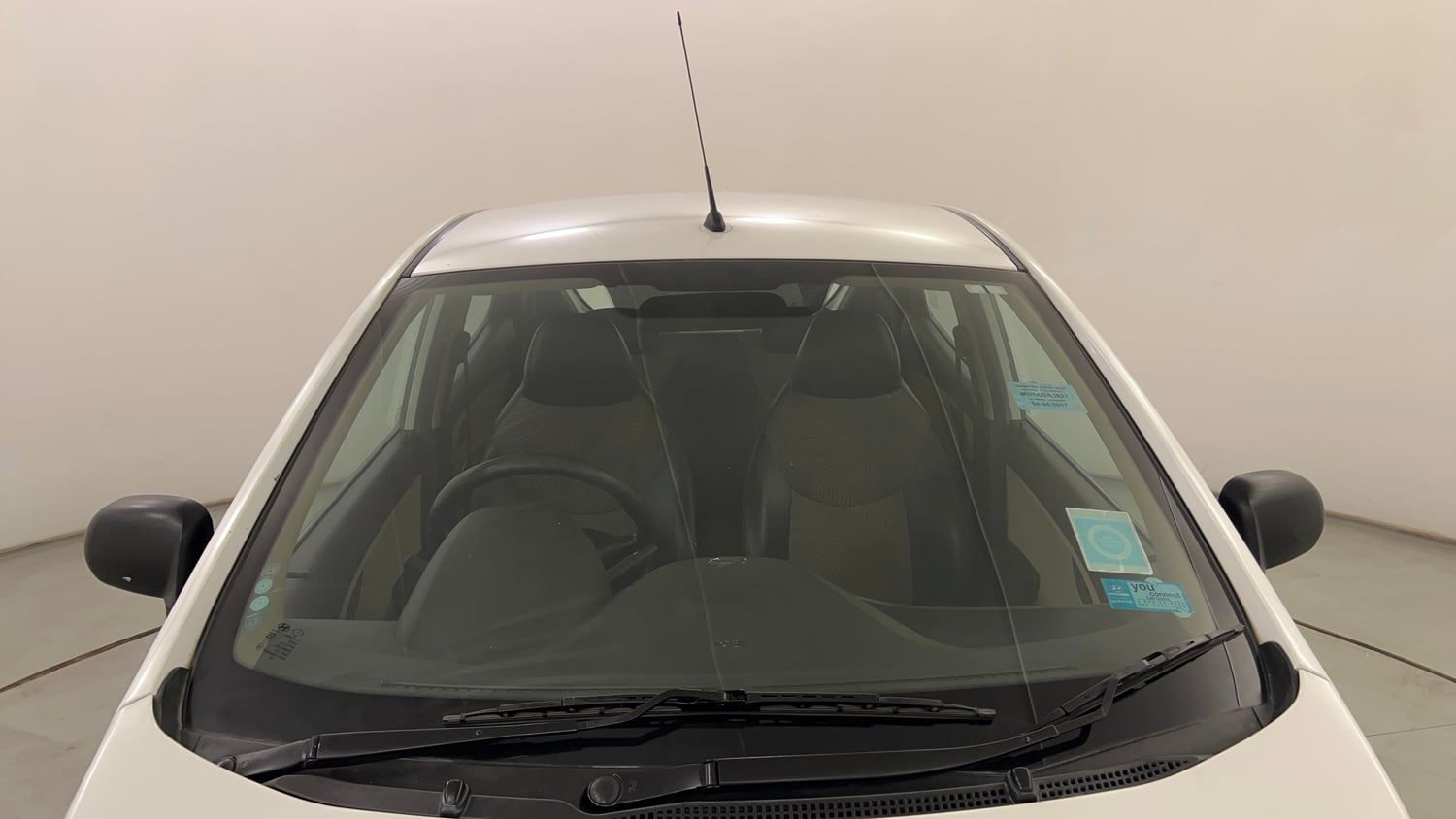Used 2017 Hyundai Eon Magna + Petrol Manual exterior FRONT WINDSHIELD VIEW