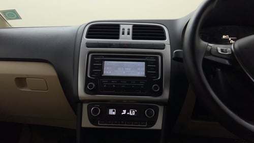 Used 2014 Volkswagen Polo Highline1.2L (P) Petrol Manual interior MUSIC SYSTEM & AC CONTROL VIEW