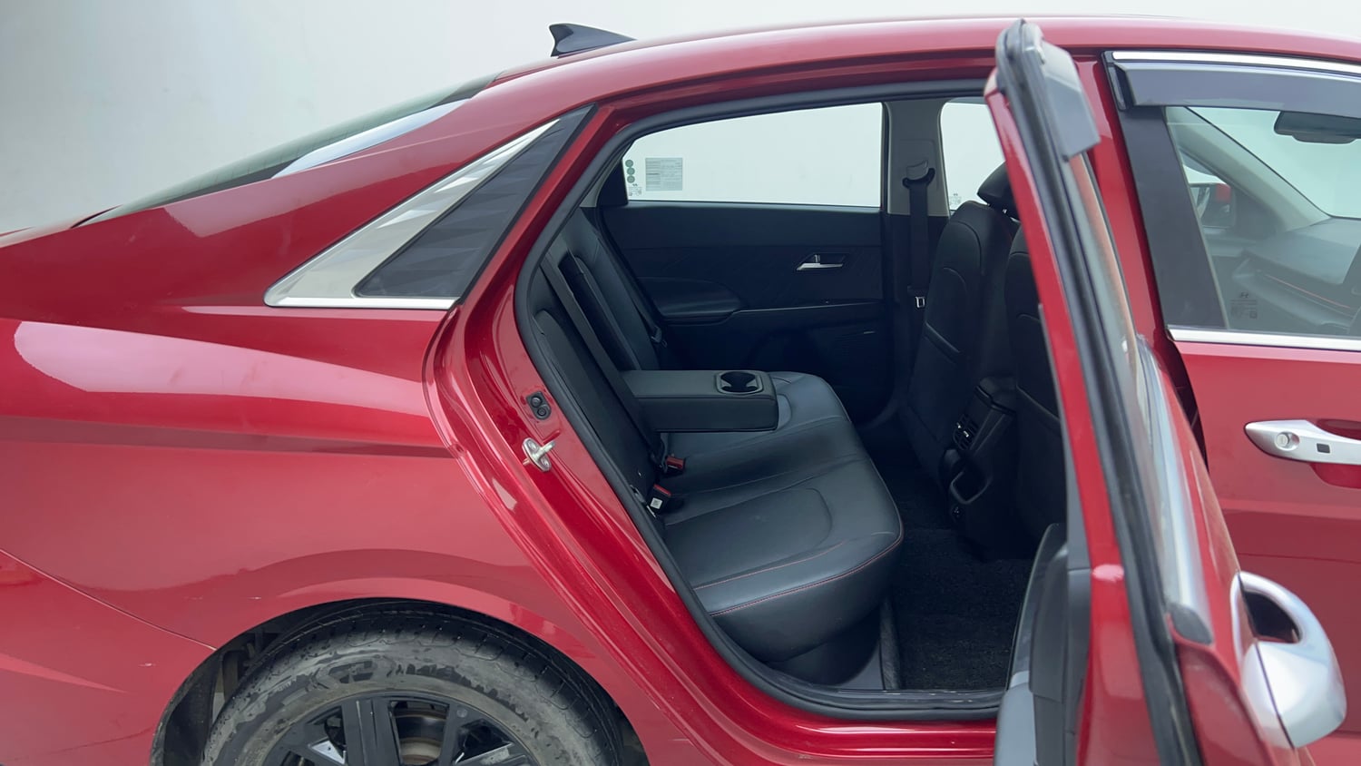 Used 2023 Hyundai Verna SX (O) 1.5 Turbo Petrol DCT Petrol Automatic interior RIGHT SIDE REAR DOOR CABIN VIEW
