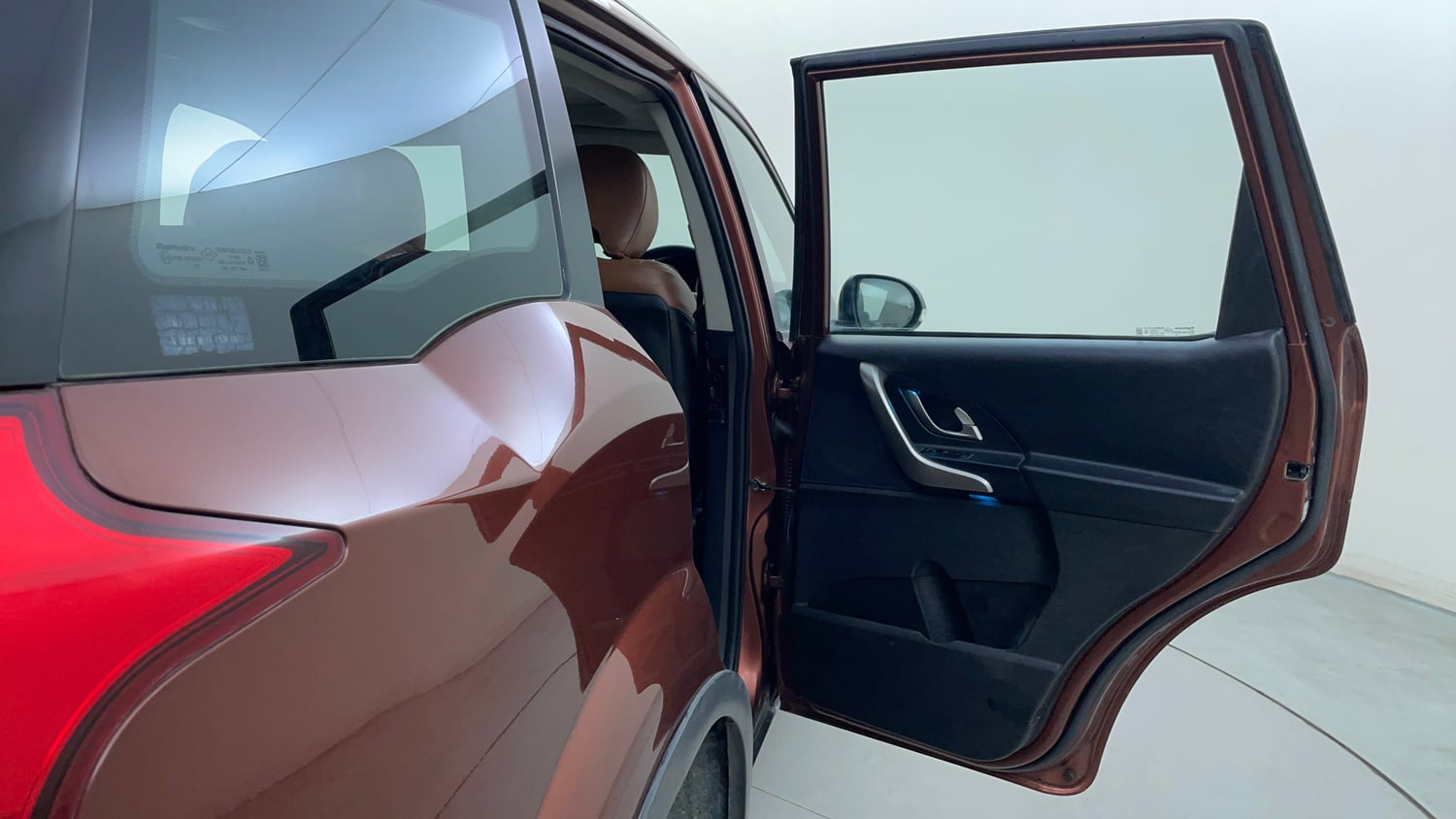 Used 2018 Mahindra XUV500 W9 AT Diesel Automatic interior RIGHT REAR DOOR OPEN VIEW
