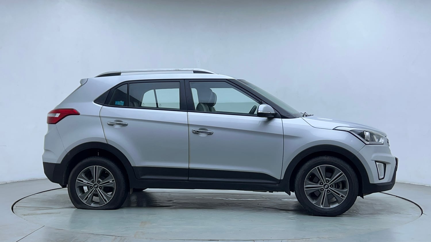Used 2017 Hyundai Creta 1.6 SX Plus AT Petrol Petrol Automatic exterior RIGHT SIDE VIEW