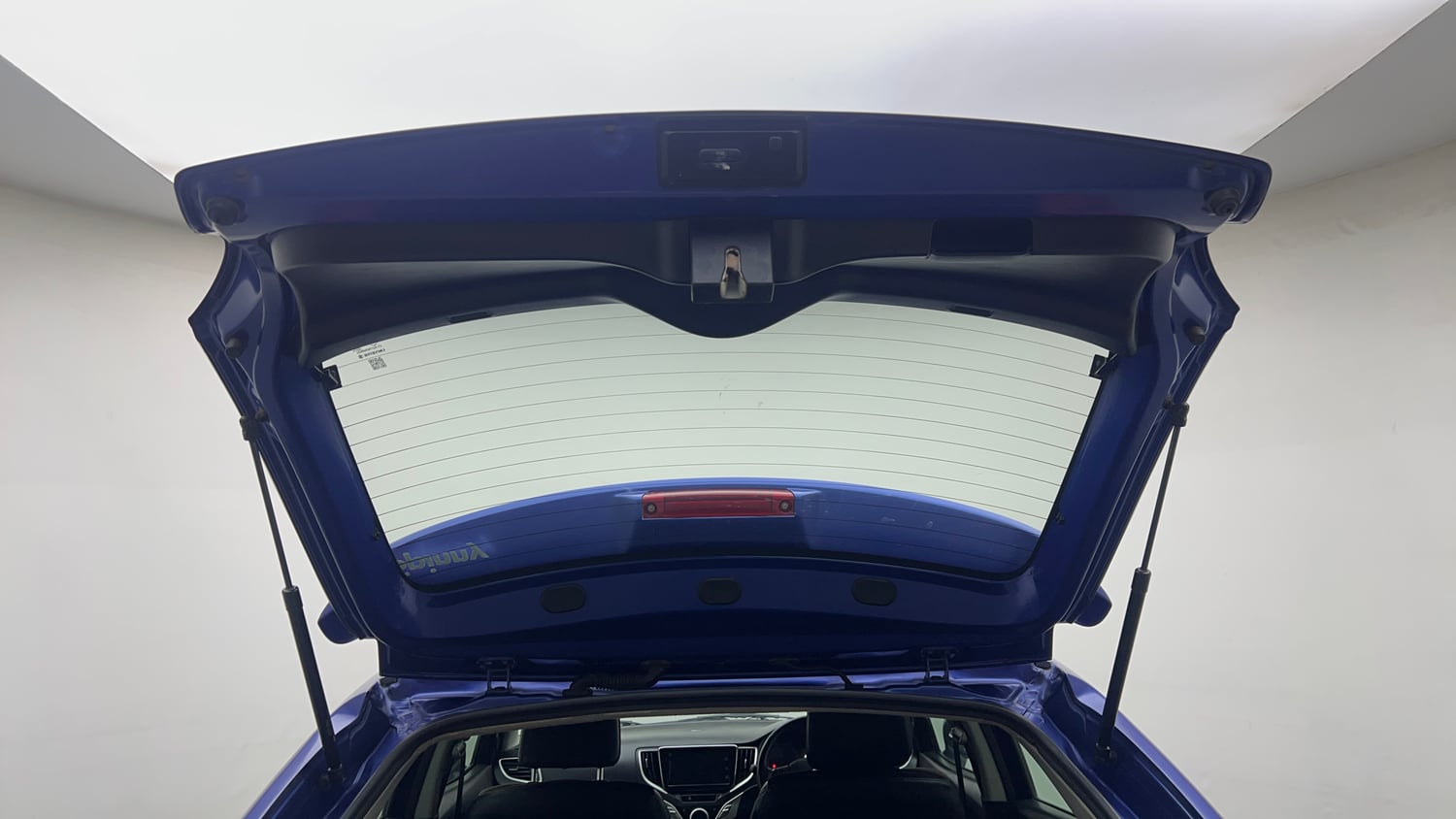 Used 2017 Maruti Suzuki Baleno Alpha 1.2 Petrol Manual interior DICKY DOOR OPEN VIEW