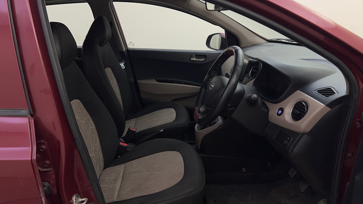 Used 2015 Hyundai Grand i10 Asta 1.1 CRDi (O) Diesel Manual interior RIGHT SIDE FRONT DOOR CABIN VIEW
