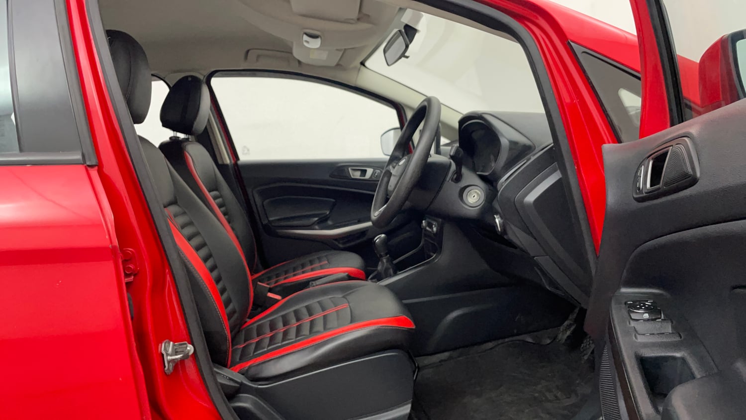 Used 2018 Ford EcoSport Trend 1.5L TDCi Diesel Manual interior RIGHT SIDE FRONT DOOR CABIN VIEW