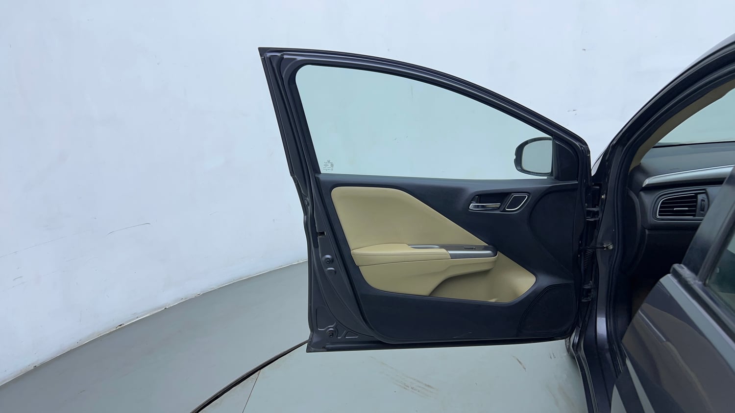Used 2018 Honda City ZX CVT Petrol Petrol Automatic interior LEFT FRONT DOOR OPEN VIEW